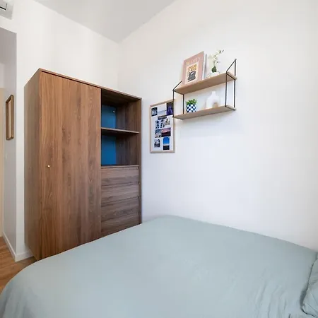 Apartment Charming 2 Rooms, Sleeps 4 Center Nice